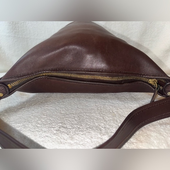 Coach Vintage bucket bag. - Picture 6 of 14